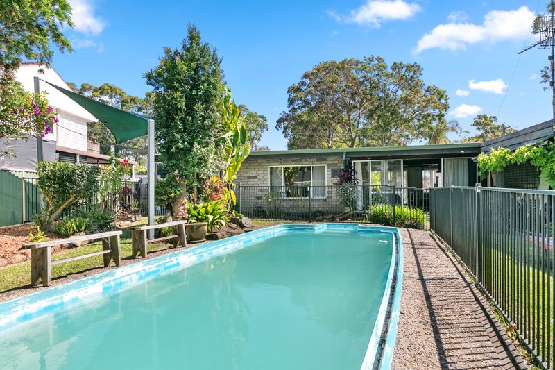 Photo - 16 Wyreema Avenue, Charmhaven NSW 2263 - Image 9