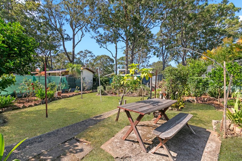 Photo - 16 Wyreema Avenue, Charmhaven NSW 2263 - Image 13