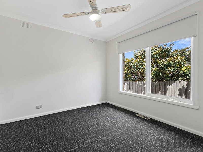 Photo - 16 Yarran Grove, Bayswater VIC 3153 - Image 9