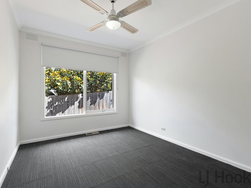 Photo - 16 Yarran Grove, Bayswater VIC 3153 - Image 10