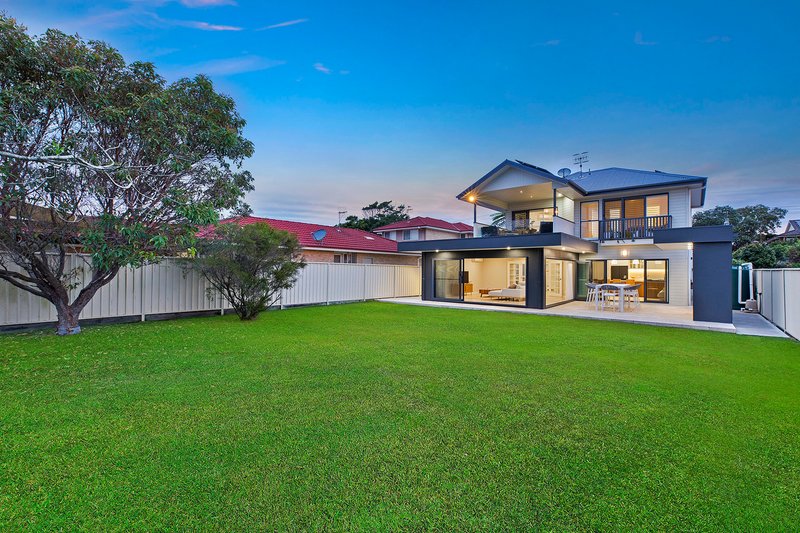 Photo - 16 Yeddenba Avenue, Blue Bay NSW 2261 - Image 3