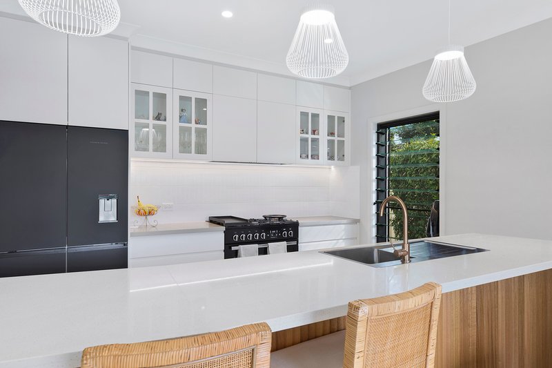 Photo - 16 Yeddenba Avenue, Blue Bay NSW 2261 - Image 11