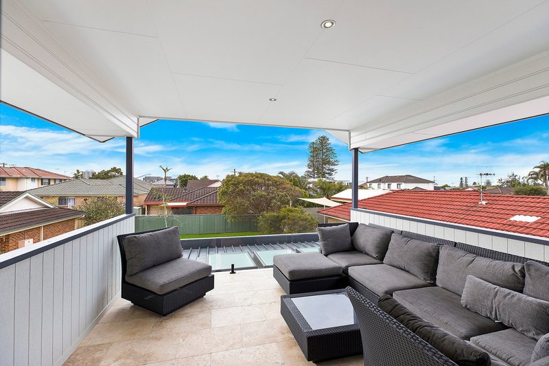 Photo - 16 Yeddenba Avenue, Blue Bay NSW 2261 - Image 17