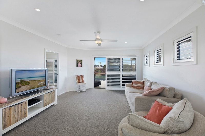 Photo - 16 Yeddenba Avenue, Blue Bay NSW 2261 - Image 23