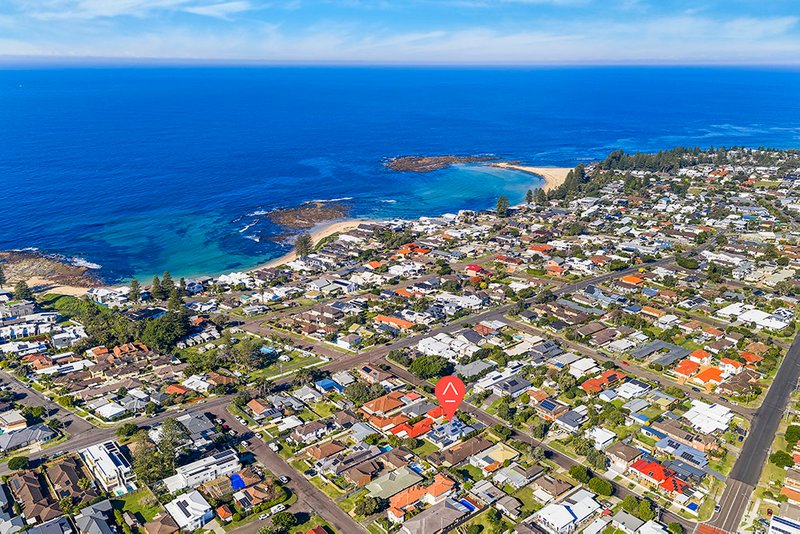 Photo - 16 Yeddenba Avenue, Blue Bay NSW 2261 - Image 24
