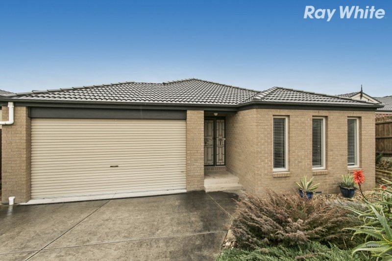 Photo - 16 Yellow Gum Drive, Pakenham VIC 3810 - Image 2