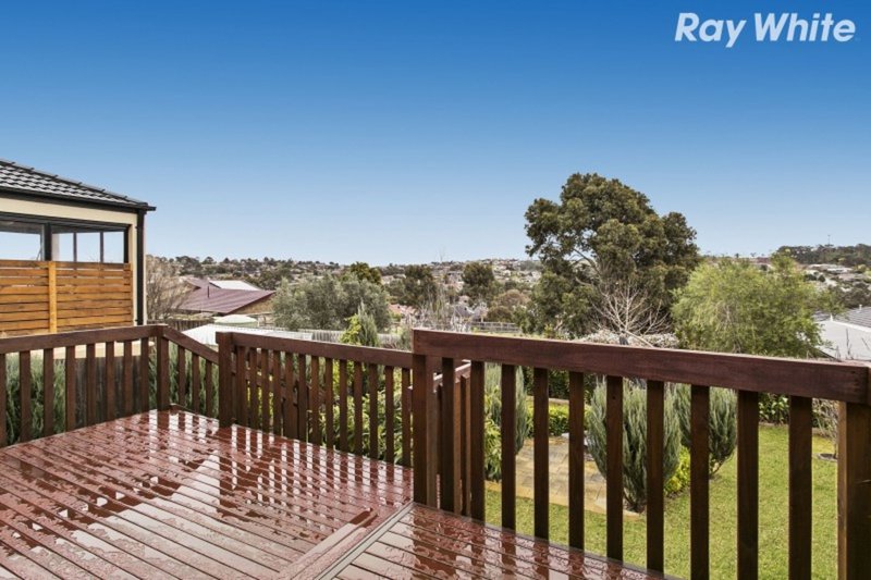 Photo - 16 Yellow Gum Drive, Pakenham VIC 3810 - Image 3