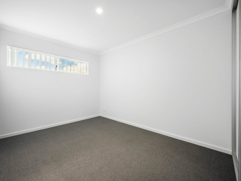 Photo - 16 Yering Lane, Harrisdale WA 6112 - Image 13