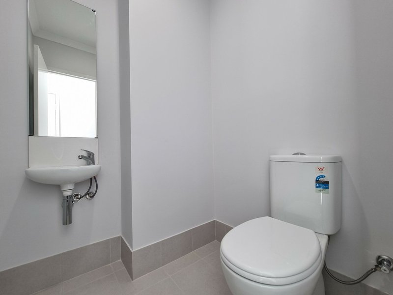 Photo - 16 Yering Lane, Harrisdale WA 6112 - Image 8