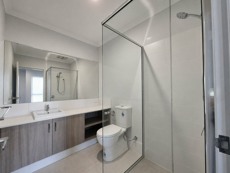 Photo - 16 Yering Lane, Harrisdale WA 6112 - Image 15
