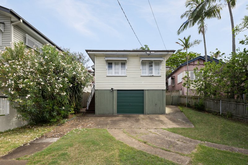 Photo - 16 York Street, Hamilton QLD 4007 - Image 5