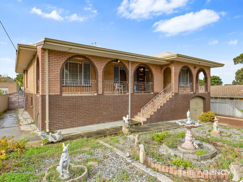 Photo - 16 Young Place, Hamilton Hill WA 6163 - Image 3