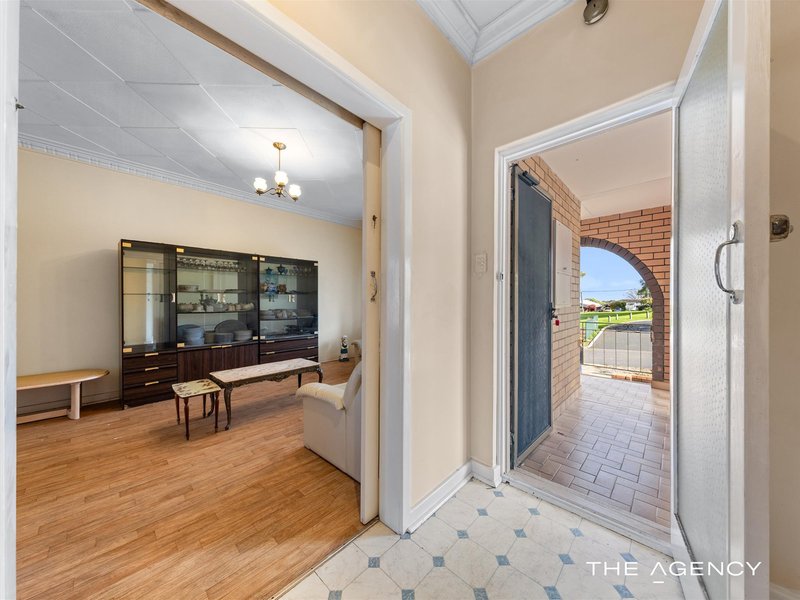 Photo - 16 Young Place, Hamilton Hill WA 6163 - Image 5