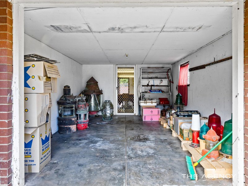 Photo - 16 Young Place, Hamilton Hill WA 6163 - Image 31