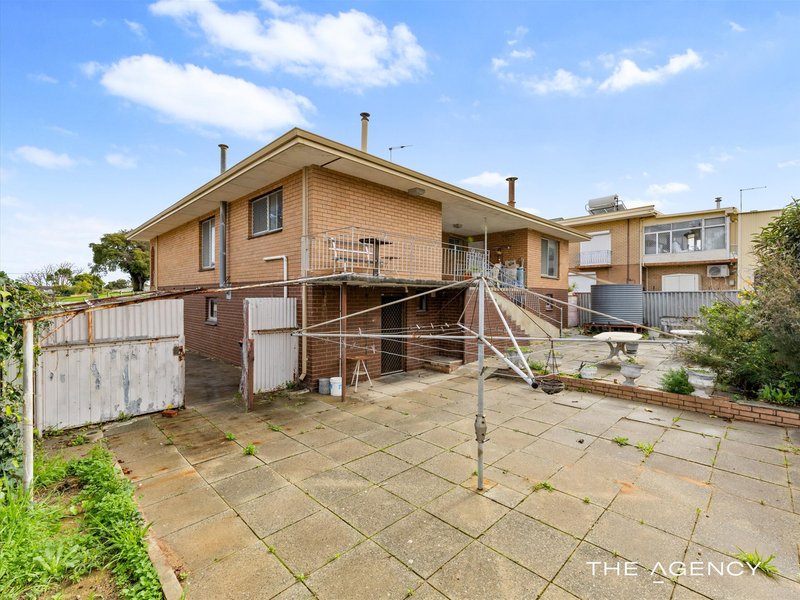 Photo - 16 Young Place, Hamilton Hill WA 6163 - Image 34