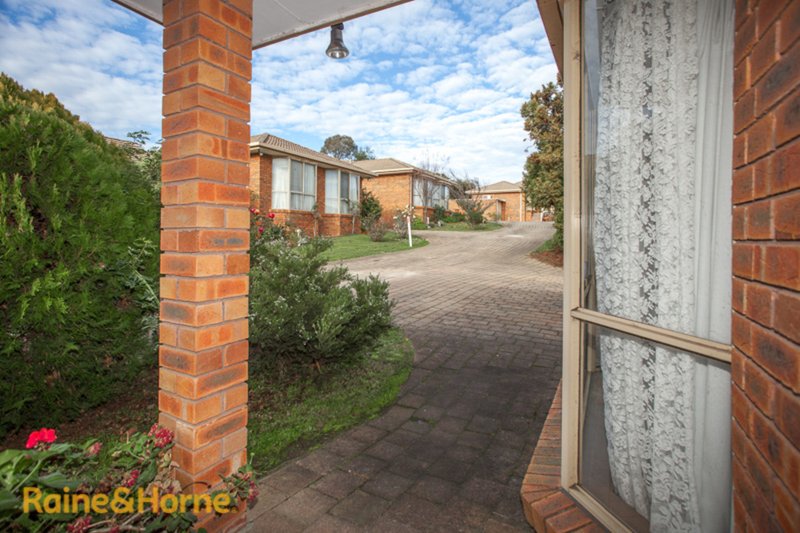 Photo - 1/60-62 Brook Street, Sunbury VIC 3429 - Image 10