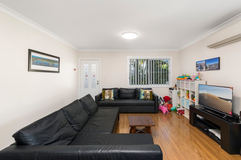 Photo - 1/60-62 Carroll Road, East Corrimal NSW 2518 - Image 3