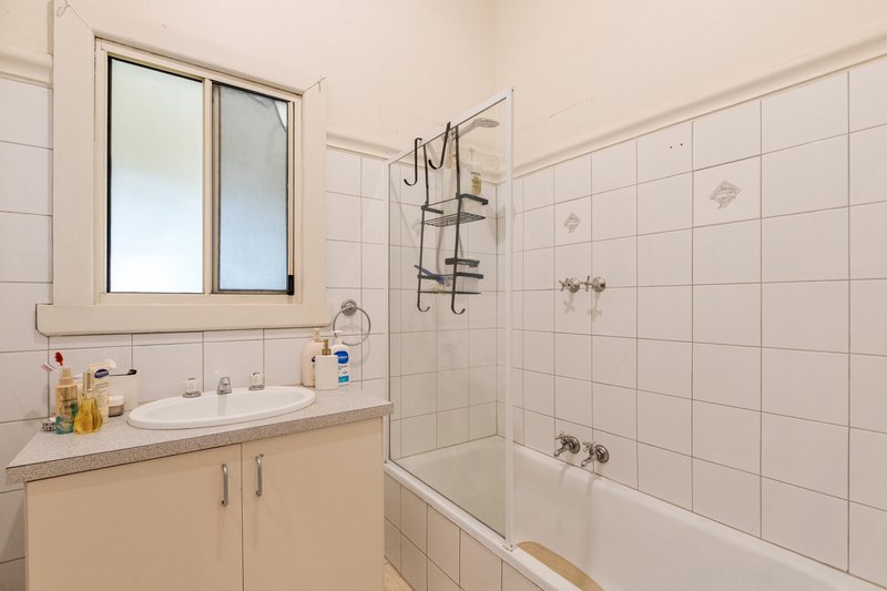 Photo - 160 Almond Avenue, Mildura VIC 3500 - Image 11