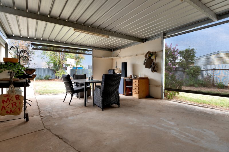 Photo - 160 Almond Avenue, Mildura VIC 3500 - Image 12
