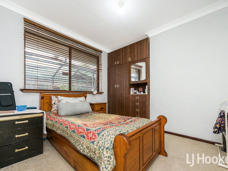 Photo - 160 Berehaven Avenue, Thornlie WA 6108 - Image 12