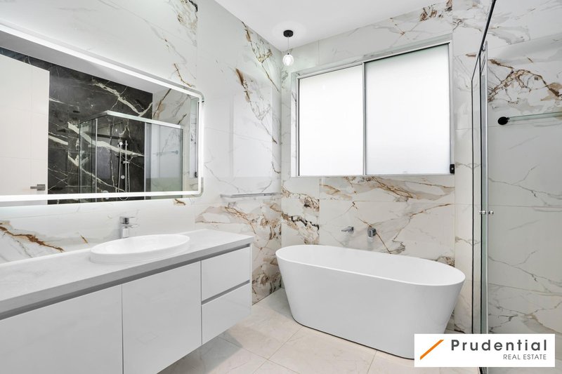 Photo - 160 Copperfield Drive, Rosemeadow NSW 2560 - Image 7
