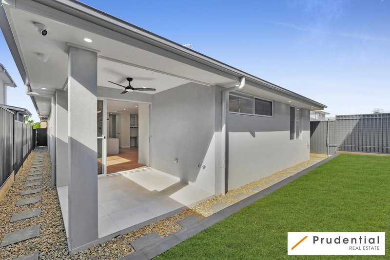 Photo - 160 Copperfield Drive, Rosemeadow NSW 2560 - Image 12