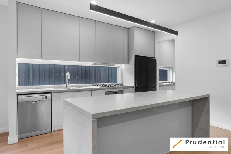 Photo - 160 Copperfield Drive, Rosemeadow NSW 2560 - Image 3