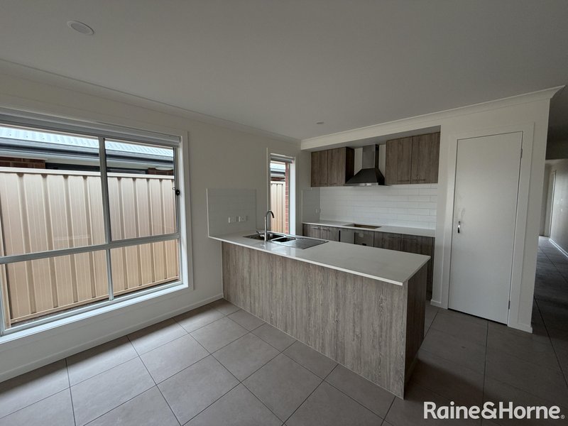 Photo - 160 Francesca Boulevard, Munno Para West SA 5115 - Image 13