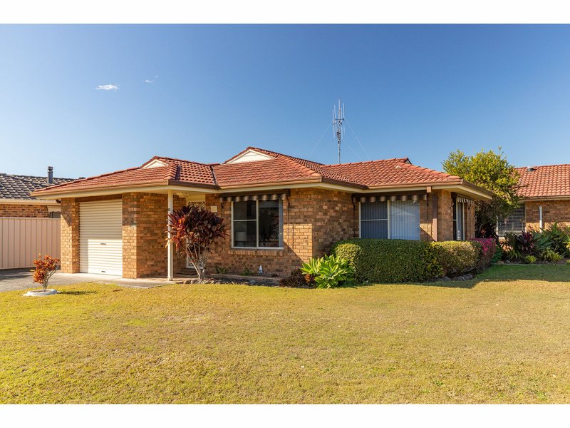 1/60 Hind Avenue, Forster NSW 2428