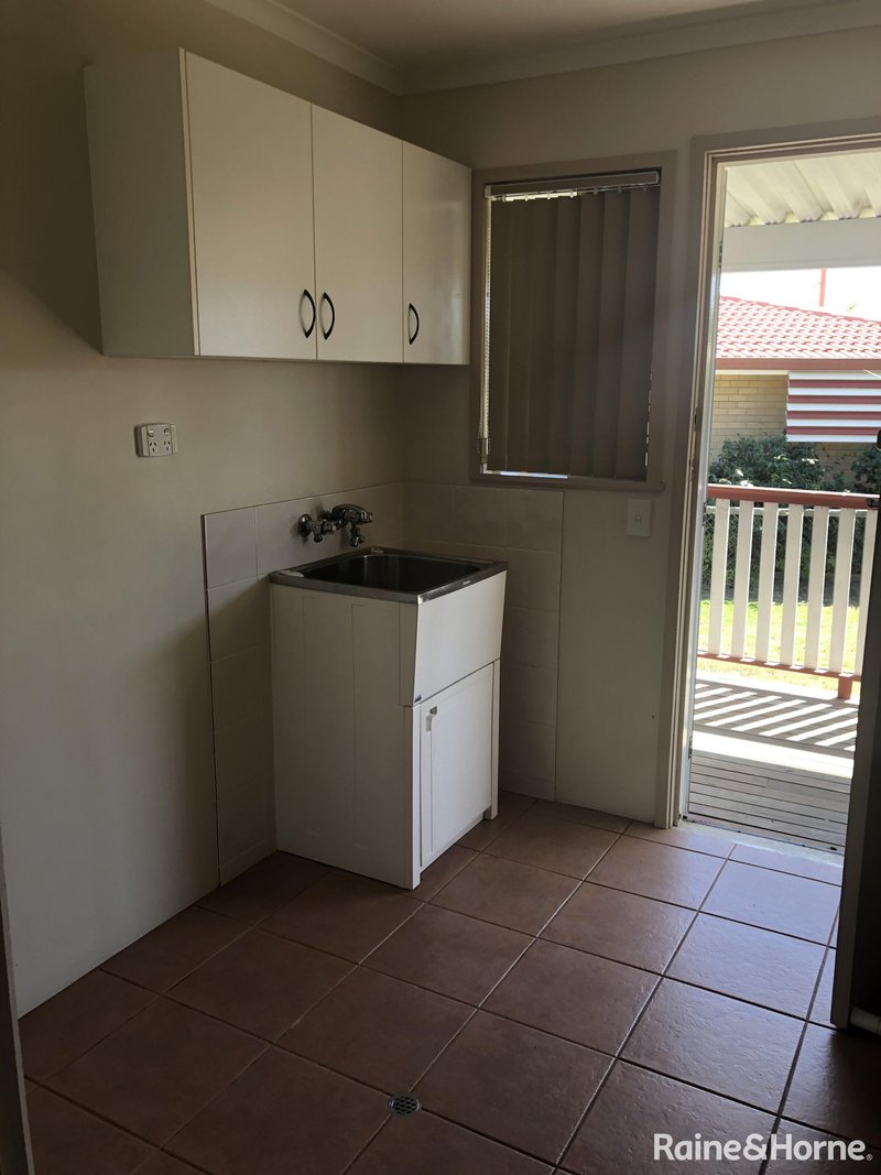 Photo - 160 Long Street, Point Vernon QLD 4655 - Image 5