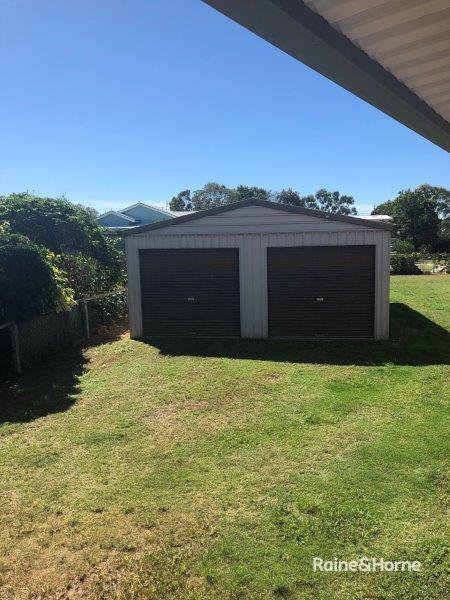 Photo - 160 Long Street, Point Vernon QLD 4655 - Image 12