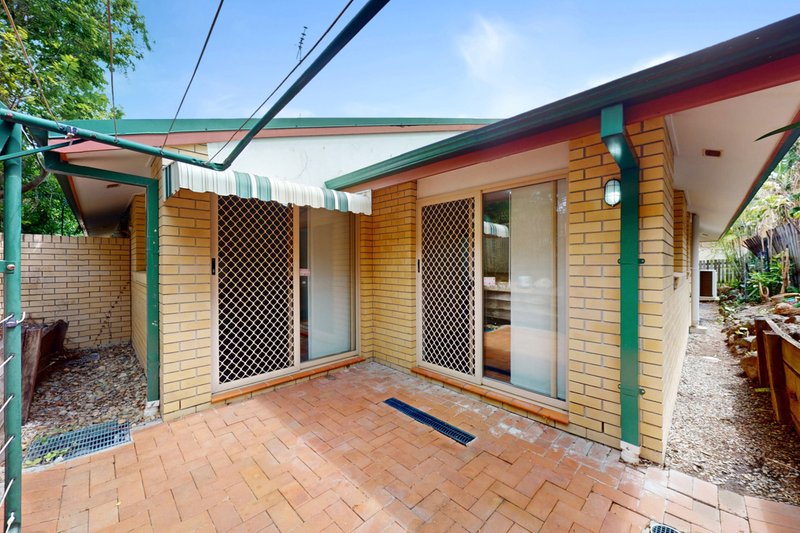 Photo - 1/60 Rialto Street, Coorparoo QLD 4151 - Image 15