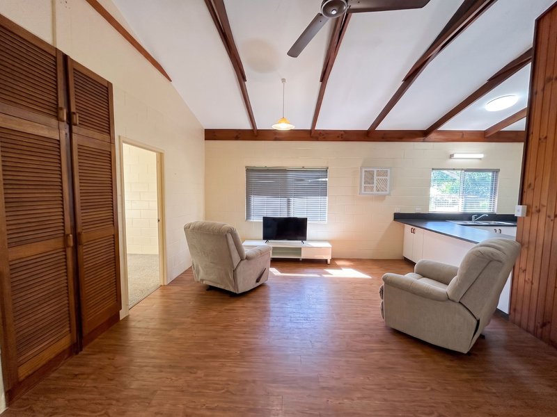 Photo - 160 Robert Street, Atherton QLD 4883 - Image 6