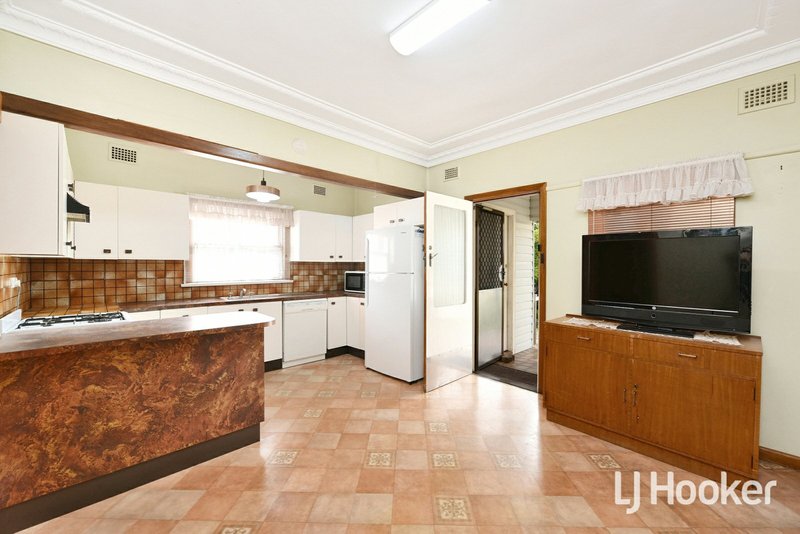 Photo - 160 Rodd Street, Sefton NSW 2162 - Image 2