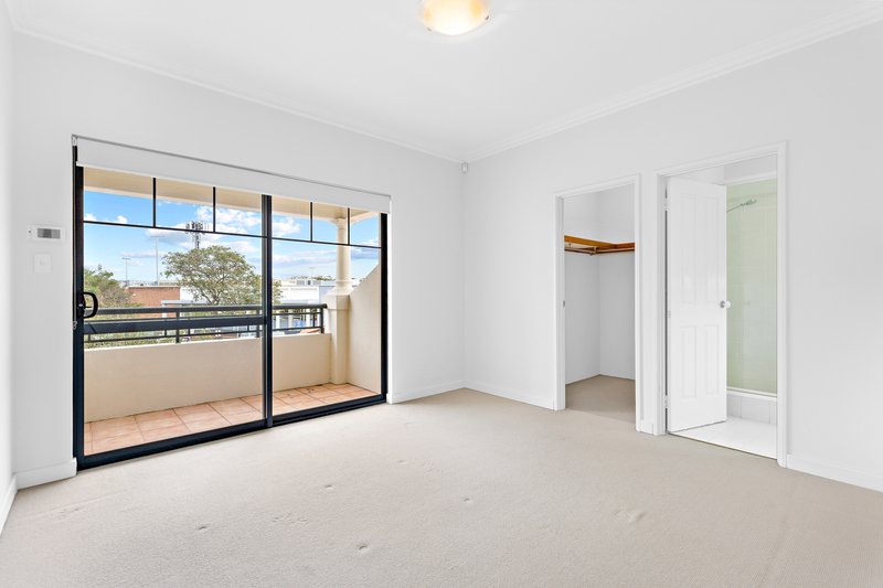 Photo - 1/60 Sandgate Street, South Perth WA 6151 - Image 15