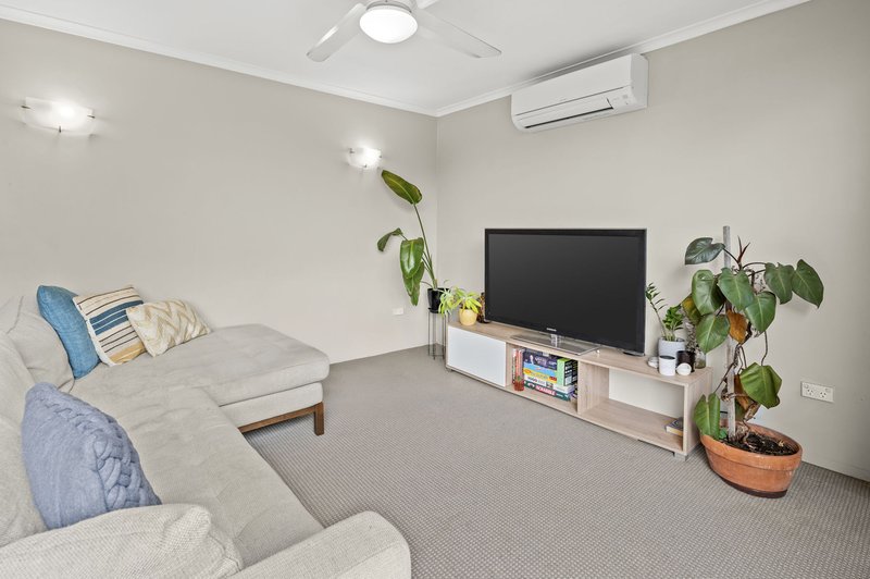 Photo - 1/60 Swann Road, Taringa QLD 4068 - Image 4