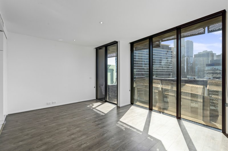 Photo - 1600/8 Waterview Walk, Docklands VIC 3008 - Image 3