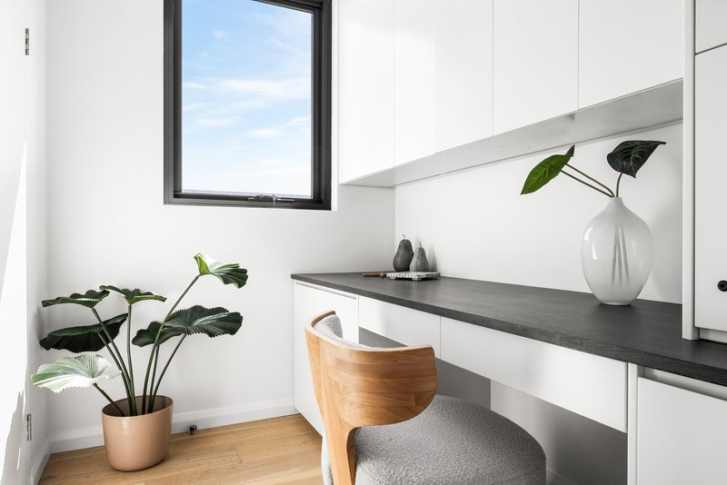 Photo - 1601/10 Gertrude Street, Wolli Creek NSW 2205 - Image 5