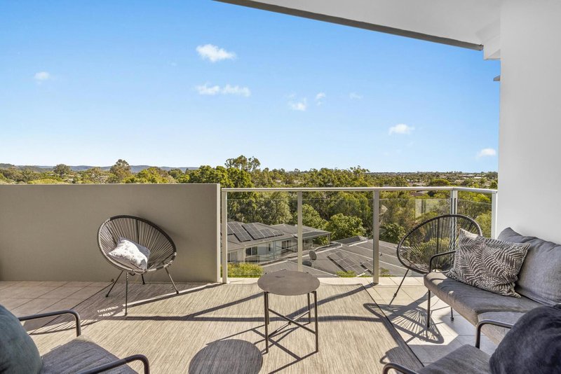 Photo - 1601/12-14 Executive Drive, Burleigh Waters QLD 4220 - Image 16