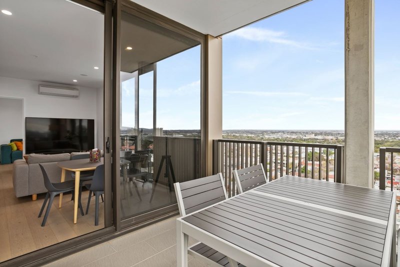 Photo - 1601/156 Wright St , Adelaide SA 5000 - Image 10