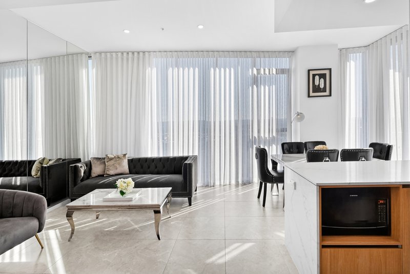 Photo - 1601/28-30 Second Avenue, Broadbeach QLD 4218 - Image 5