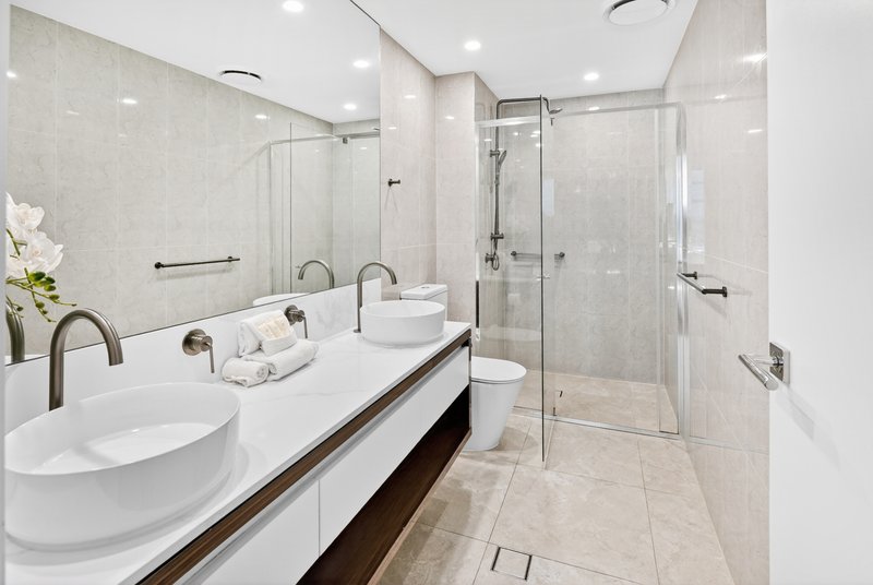 Photo - 1601/28-30 Second Avenue, Broadbeach QLD 4218 - Image 8