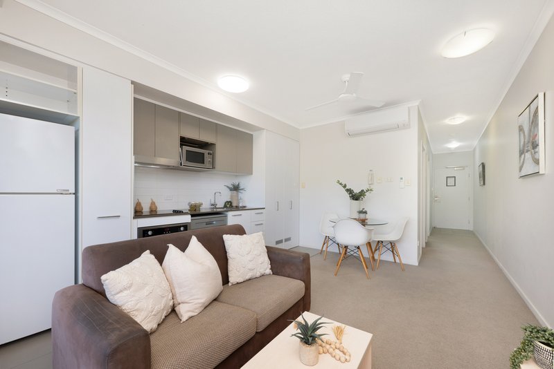 Photo - 160/1B Sporting Drive, Thuringowa Central QLD 4817 - Image 2