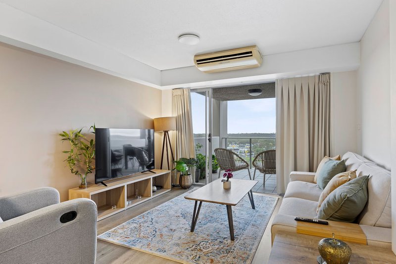 Photo - 1602/111 Lindfield Road, Helensvale QLD 4212 - Image 3