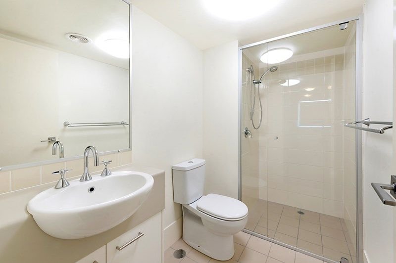 Photo - 1602/111 Lindfield Road, Helensvale QLD 4212 - Image 10