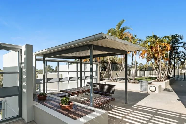 Photo - 1602/111 Lindfield Road, Helensvale QLD 4212 - Image 17