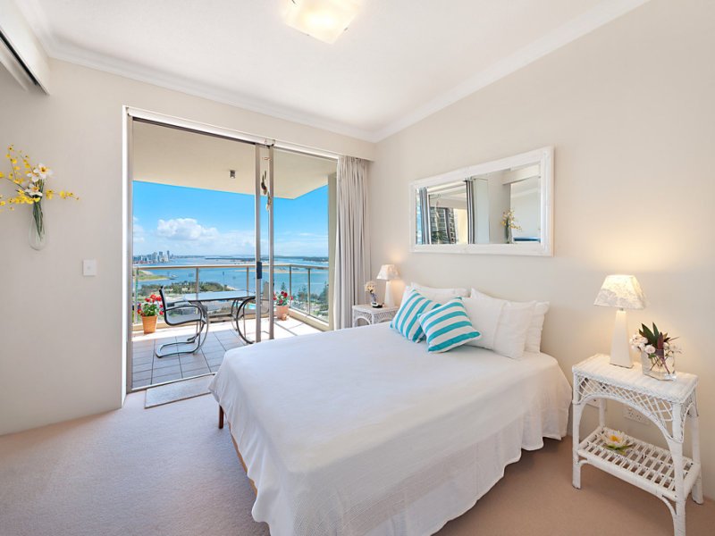 Photo - 1602/50 Marine Parade, Southport QLD 4215 - Image 11