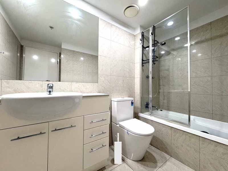 Photo - 1602/50 Marine Parade, Southport QLD 4215 - Image 15