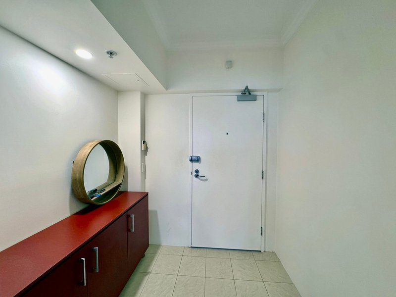 Photo - 1602/50 Marine Parade, Southport QLD 4215 - Image 17