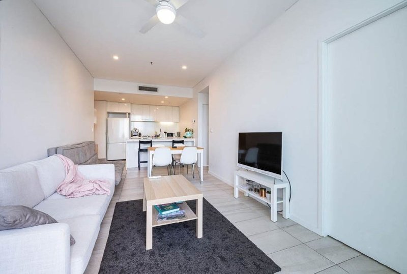 Photo - 1604/10 Stratton Street, Newstead QLD 4006 - Image 3